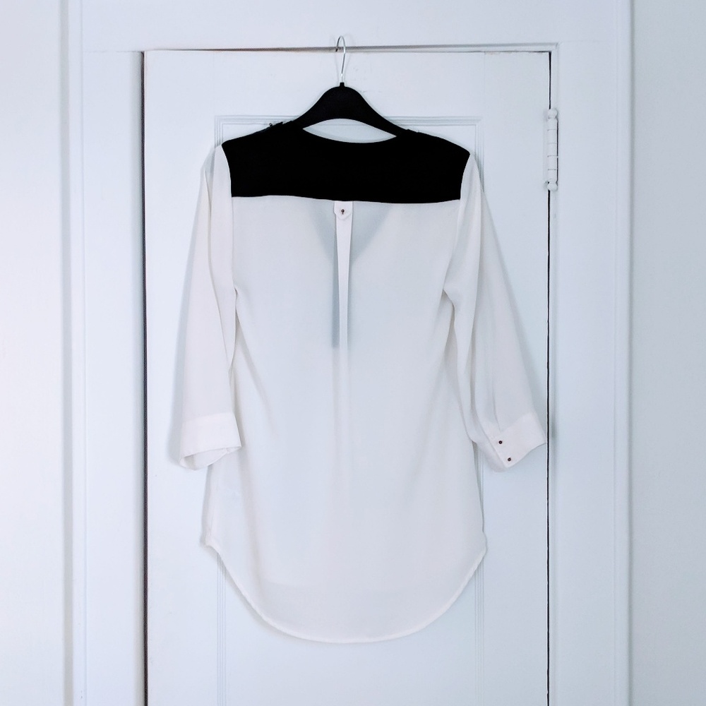 Express Shear Off White & Black Detail Blouse - Picture 2 of 7